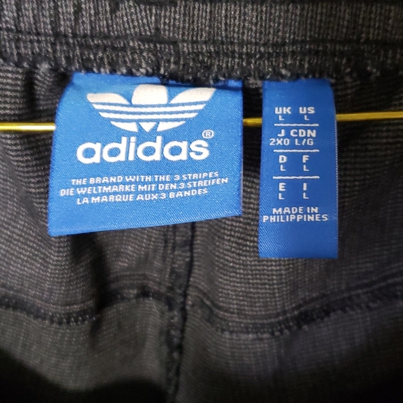 Adidas - Picture 3 of 4